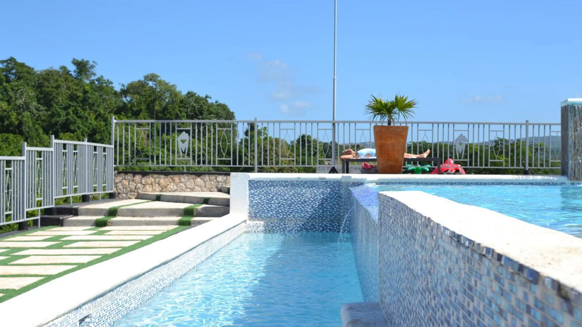 Villa De Shalom Ocho Rios Jamaica